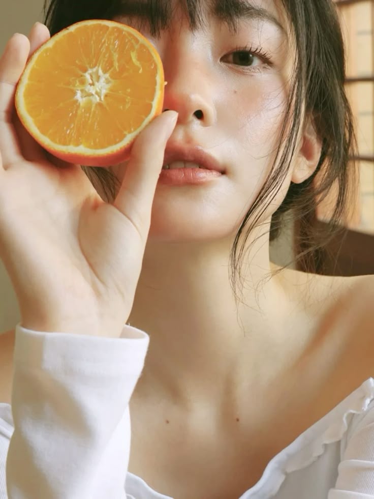 Thực phẩm làm đẹp da tự nhiên là trái cây họ cam quýt