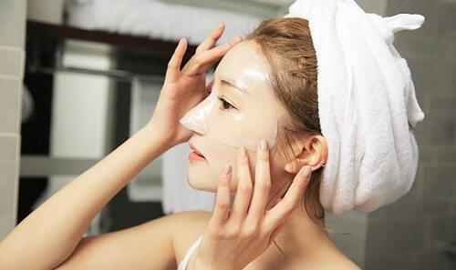 Phương pháp mặt nạ lotion (lotion mask) được một chuyên gia về chăm sóc da người Nhật - bà Chizu Saeki sáng tạo ra